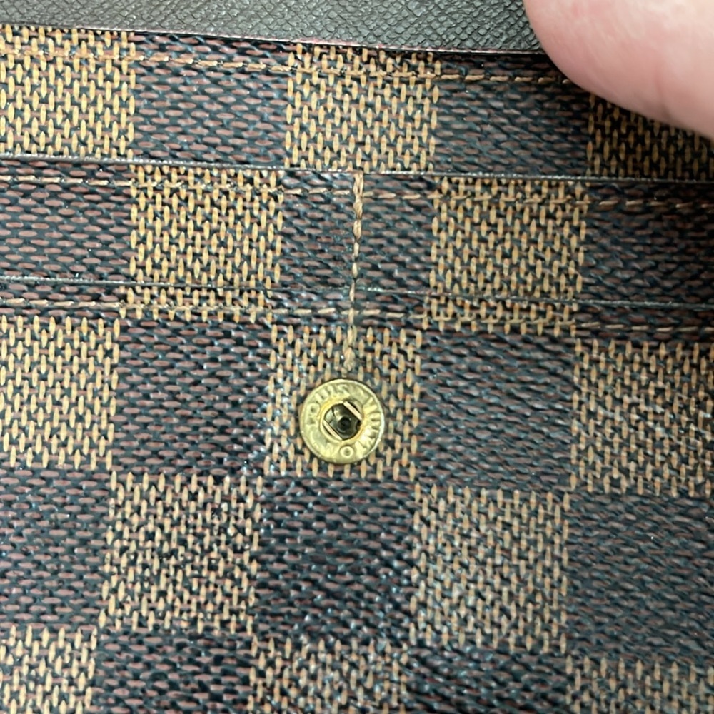 Louis Vuitton Damier Ebene Sarah Women Wallet. MA125 - Picture 8 of 13